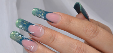 Pose d'ongles aux chablons avec Déco Nail Art Indigo Nails